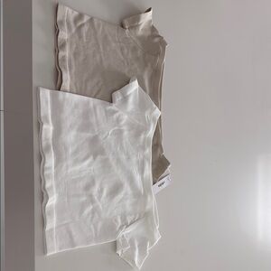 Ododos off the shoulder White and Beige Short Sleeve Tops